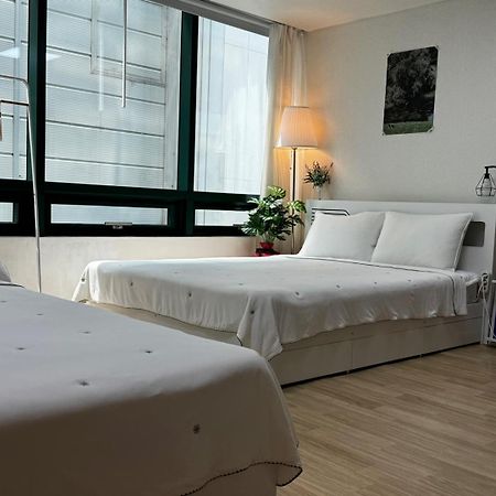 If House Hongdae Apartment Seoul Bagian luar foto